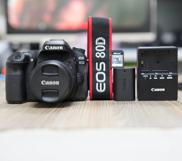 Canon EOS 80D DSLR Camera with 18-55mm Lens 32GB SD - Image 6