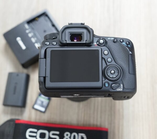 Canon EOS 80D DSLR Camera with 18-55mm Lens 32GB SD - Image 4