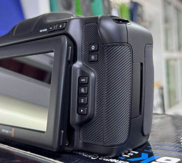 Blackmagic Design Pocket Cinema Camera 6K Pro (Canon EF) - Image 5