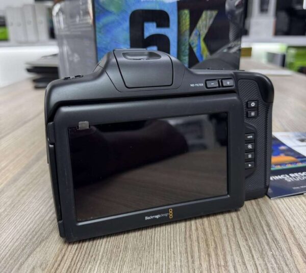 Blackmagic Design Pocket Cinema Camera 6K Pro (Canon EF) - Image 6