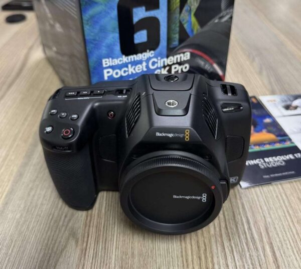 Blackmagic Design Pocket Cinema Camera 6K Pro (Canon EF) - Image 4