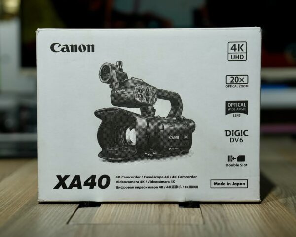 Canon XA40 Professional UHD 4K Camcorder - Image 4