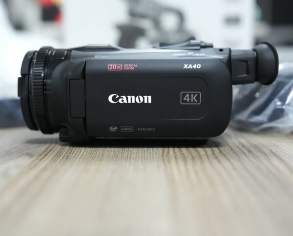 Canon XA40 Professional UHD 4K Camcorder - Image 2