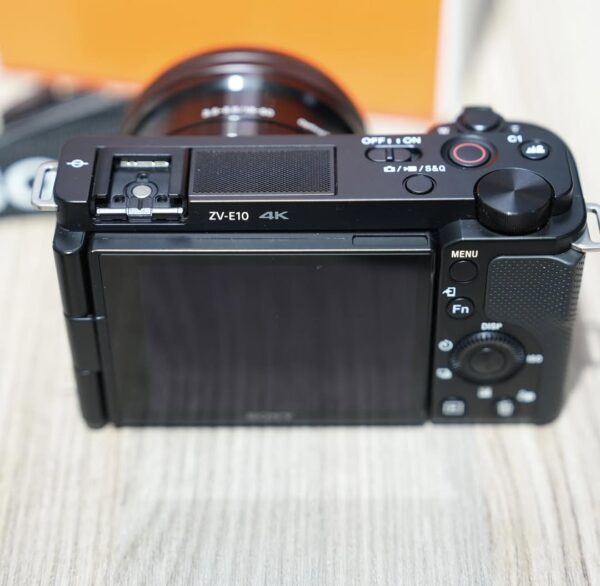 Sony ZV-E10 Mirrorless Camera with 16-50mm Lens (Black) - Image 3