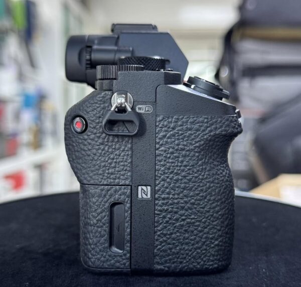 Sony a7 ll Mirrorless Camera - Image 2