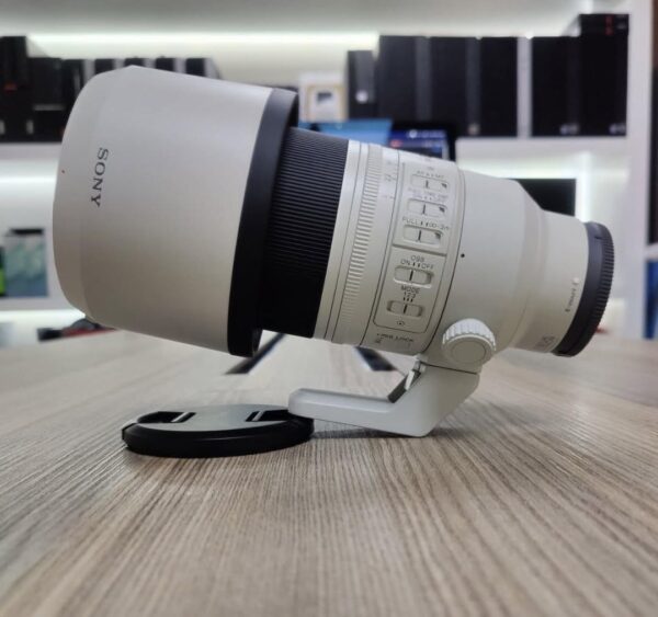 Sony FE 70-200mm f/2.8 GM OSS II  Lens - Image 5